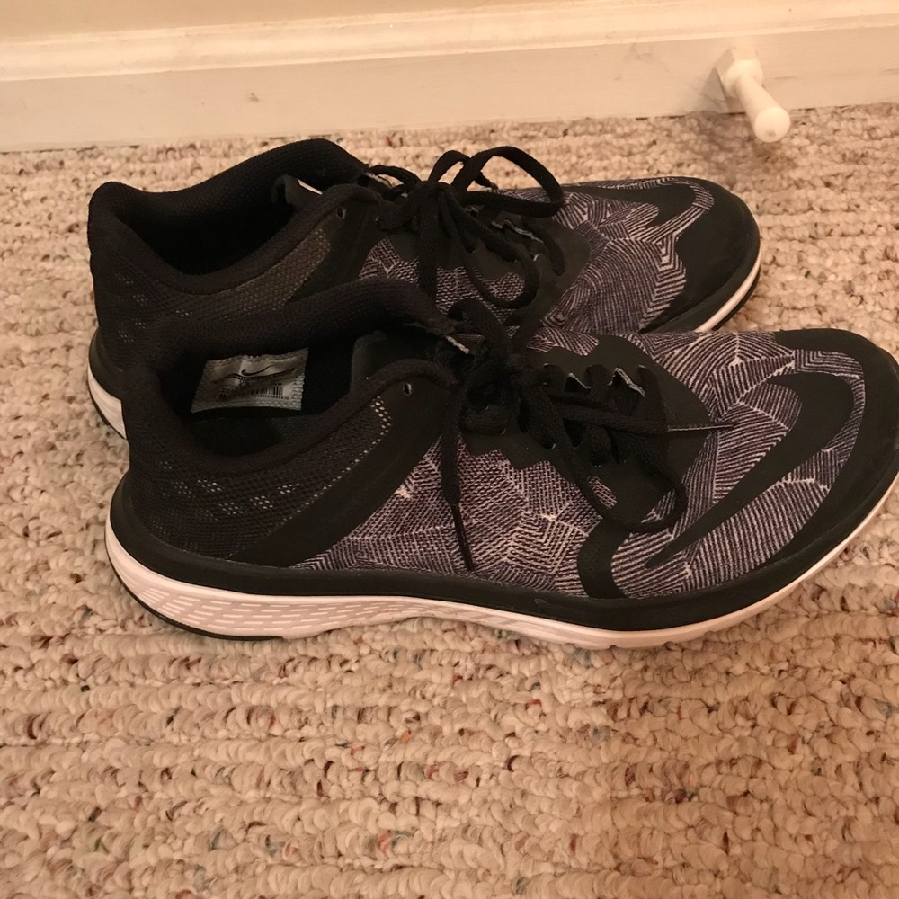 Nike FS Lite Run 3